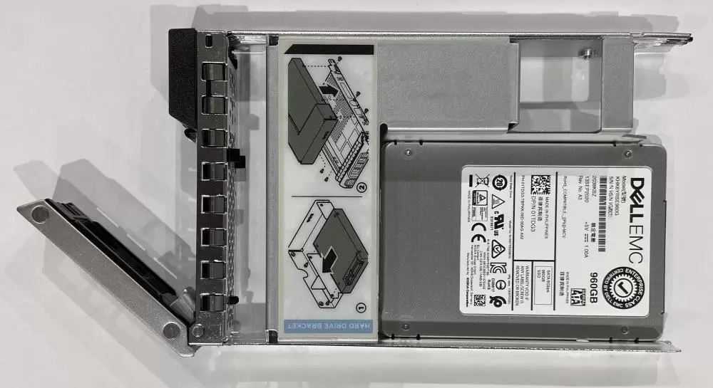 SERVER ACC SSD 960GB SATA RI 3.5''14GEN 400-BKPY DELL