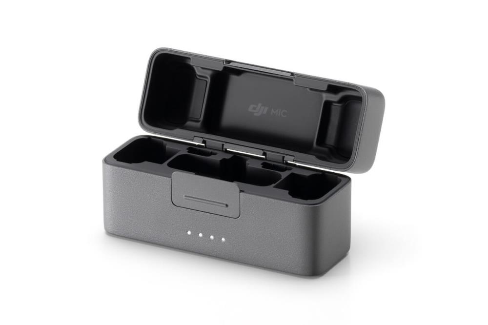 CAMERA ACC MIC 2 CHARGING CASE CP RN 00000330 01 DJI